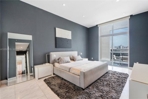 Condo in Miami Beach, Florida, 2 bedrooms  № 2248745 - photo 6