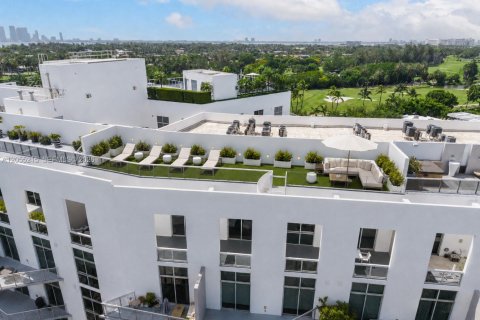 Condo in Miami Beach, Florida, 2 bedrooms  № 2248745 - photo 5