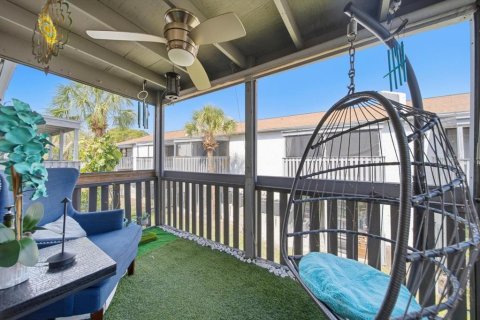 Condo in Saint Petersburg, Florida, 1 bedroom № 2232804 - photo 7