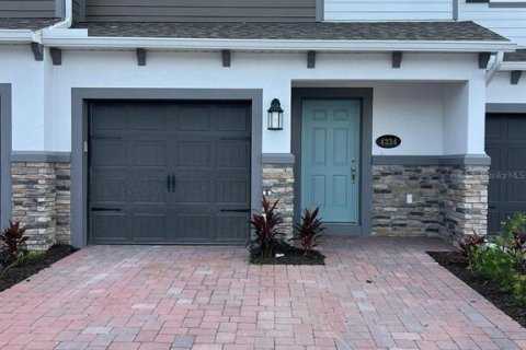 Townhouse in Orlando, Florida 3 bedrooms, 146.41 sq.m. № 1907295 - photo 1