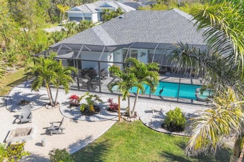 Casa en venta en Port Charlotte, Florida, 3 dormitorios, 166.85 m2 № 1719771 - foto 2