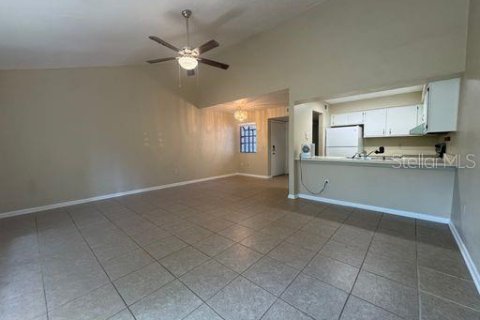 Touwnhouse à vendre à Gainesville, Floride: 3 chambres, 122.72 m2 № 1915371 - photo 3