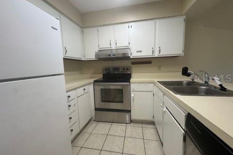 Touwnhouse à vendre à Gainesville, Floride: 3 chambres, 122.72 m2 № 1915371 - photo 6