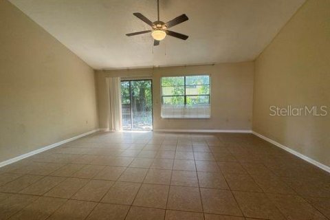 Touwnhouse à vendre à Gainesville, Floride: 3 chambres, 122.72 m2 № 1915371 - photo 4