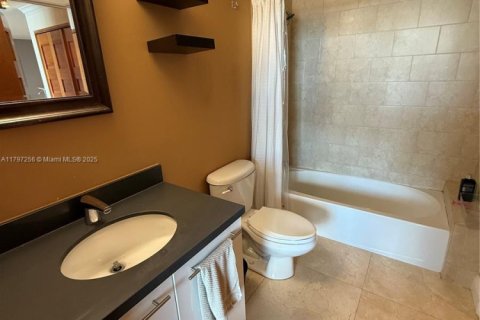 Купить кондоминиум в Майами, Флорида 2 спальни, 101.54м2, № 1986446 - фото 12