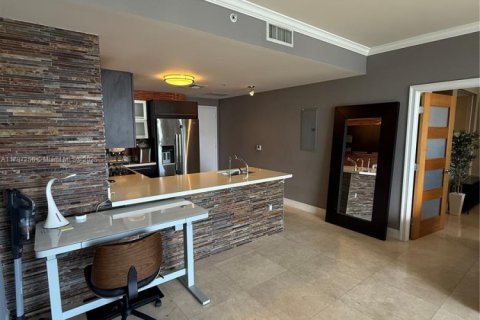 Купить кондоминиум в Майами, Флорида 2 спальни, 101.54м2, № 1986446 - фото 20