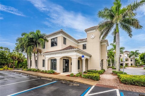 Commercial property in North Port, Florida 2606.09 sq.m. № 2200518 - photo 18