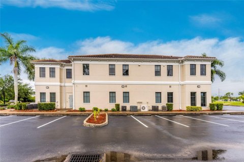 Commercial property in North Port, Florida 2606.09 sq.m. № 2200518 - photo 4