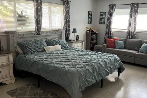 Casa en venta en Saint Petersburg, Florida, 3 dormitorios, 212.75 m2 № 2387484 - foto 17