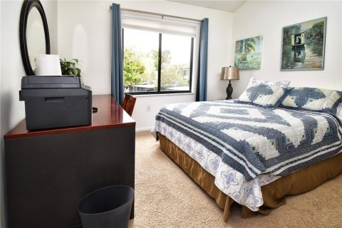 Condo in Sarasota, Florida, 3 bedrooms  № 216723 - photo 16