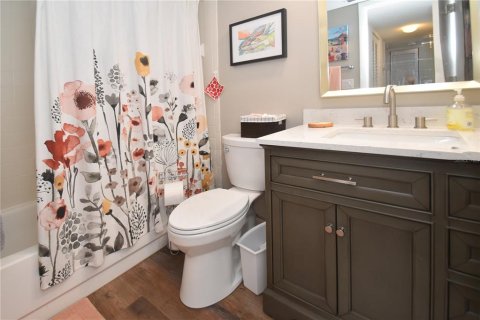 Condominio en alquiler en Sarasota, Florida, 3 dormitorios, 122.63 m2 № 216723 - foto 15