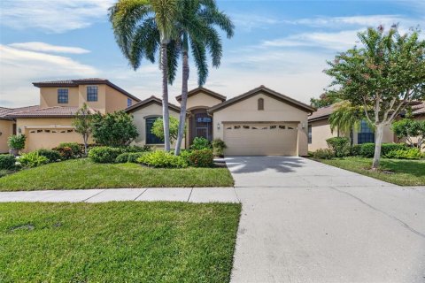 House in Apollo Beach, Florida 3 bedrooms, 202.43 sq.m. № 2393810 - photo 7