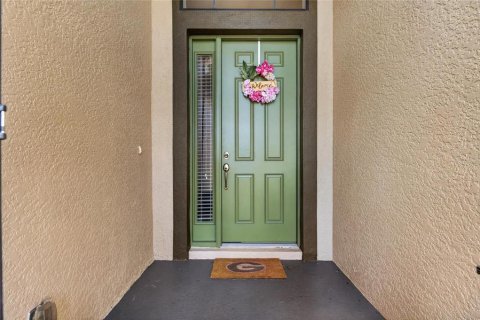 House in Apollo Beach, Florida 3 bedrooms, 202.43 sq.m. № 2393810 - photo 9