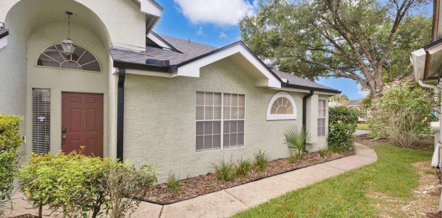 Townhouse in Winter Springs, Florida 3 bedrooms, 119.57 sq.m. № 1886720