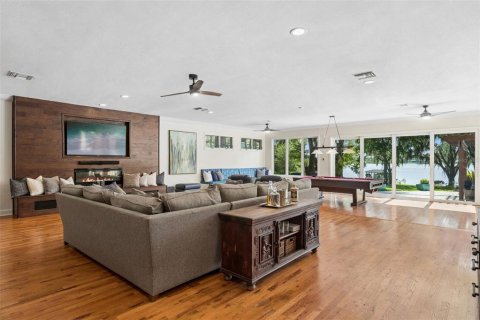House in Windermere, Florida 6 bedrooms, 451.32 sq.m. № 2217081 - photo 7