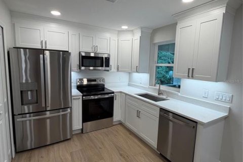 Casa en venta en Geneva, Florida, 3 dormitorios, 113.34 m2 № 2432824 - foto 4