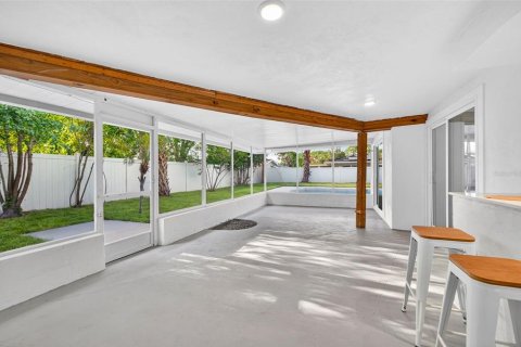 Casa en venta en Saint Petersburg, Florida, 3 dormitorios, 163.23 m2 № 2201207 - foto 26