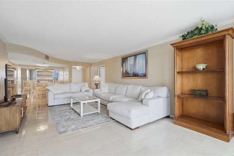 Снять в аренду кондоминиум в Форт-Лодердейл, Флорида 2 спальни, 139.35м2, № 2006924 - фото 16