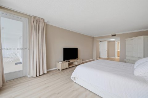 Снять в аренду кондоминиум в Форт-Лодердейл, Флорида 2 спальни, 139.35м2, № 2006924 - фото 29