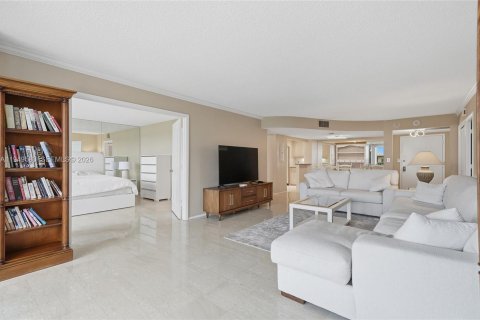 Снять в аренду кондоминиум в Форт-Лодердейл, Флорида 2 спальни, 139.35м2, № 2006924 - фото 17