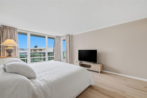 Снять в аренду кондоминиум в Форт-Лодердейл, Флорида 2 спальни, 139.35м2, № 2006924 - фото 27