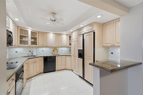 Снять в аренду кондоминиум в Форт-Лодердейл, Флорида 2 спальни, 139.35м2, № 2006924 - фото 11