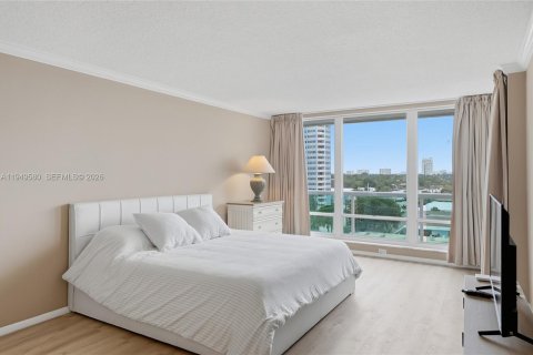 Снять в аренду кондоминиум в Форт-Лодердейл, Флорида 2 спальни, 139.35м2, № 2006924 - фото 30