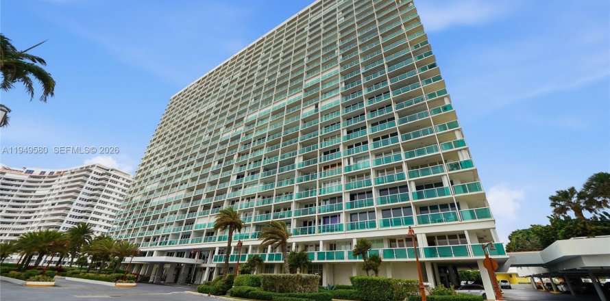 Кондоминиум с 2 спальнями в Форт-Лодердейл, Флорида № 2006924