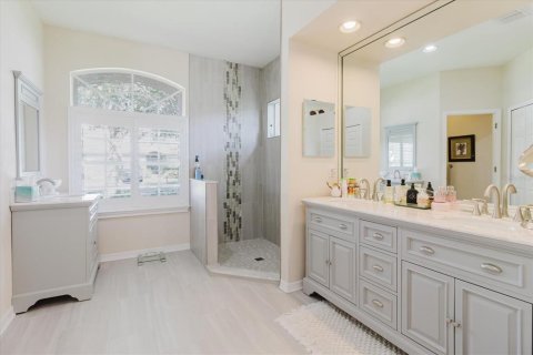 House in Riverview, Florida 4 bedrooms, 218.23 sq.m. № 1879665 - photo 12