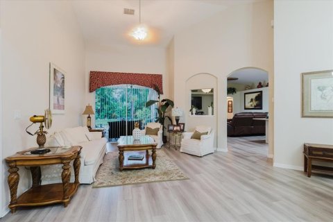 House in Riverview, Florida 4 bedrooms, 218.23 sq.m. № 1879665 - photo 5