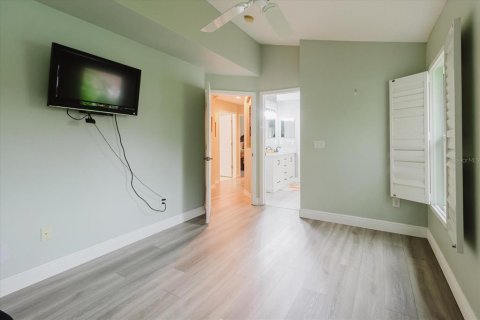 House in Riverview, Florida 4 bedrooms, 218.23 sq.m. № 1879665 - photo 20