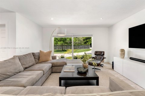 Villa ou maison à vendre à Pinecrest, Floride: 5 chambres, 334.36 m2 № 1928673 - photo 6