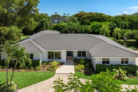 Villa ou maison à vendre à Pinecrest, Floride: 5 chambres, 334.36 m2 № 1928673 - photo 1