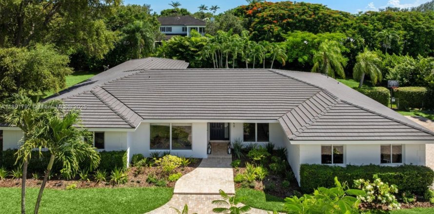 Villa ou maison à Pinecrest, Floride 5 chambres, 334.36 m2 № 1928673