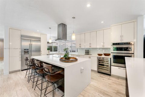 Villa ou maison à vendre à Pinecrest, Floride: 5 chambres, 334.36 m2 № 1928673 - photo 8