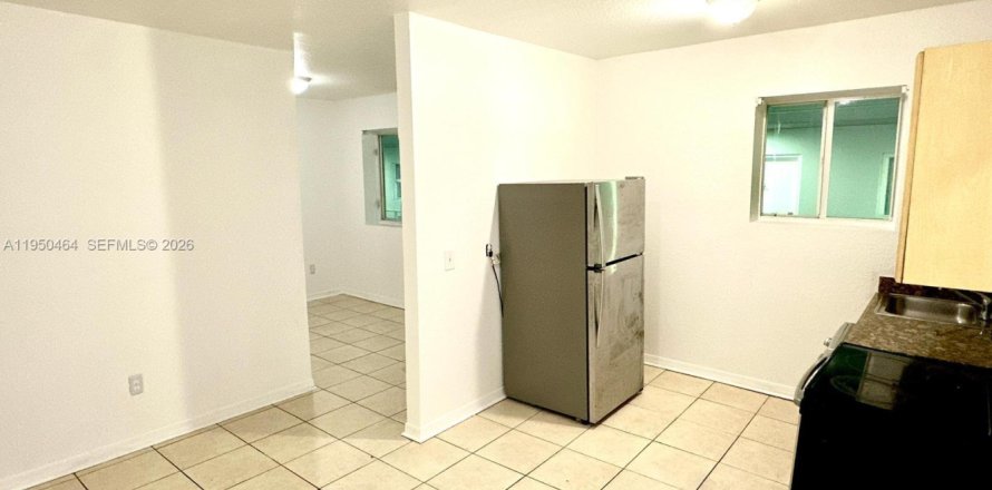 Кондоминиум с 1 спальней в Майами, Флорида № 2005291