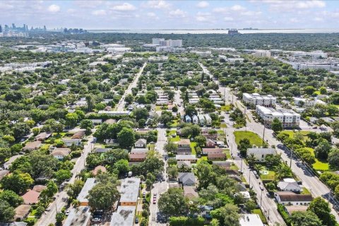 Villa ou maison à louer à South Miami, Floride: 4 chambres, 123.19 m2 № 1887154 - photo 18