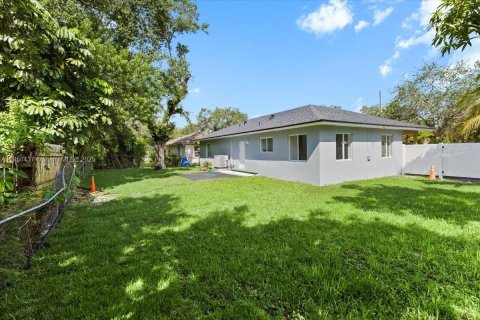 Villa ou maison à louer à South Miami, Floride: 4 chambres, 123.19 m2 № 1887154 - photo 22