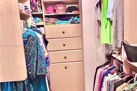 Купить кондоминиум в Халландейл-Бич, Флорида 2 спальни, 130.06м2, № 2012791 - фото 15