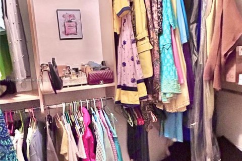 Купить кондоминиум в Халландейл-Бич, Флорида 2 спальни, 130.06м2, № 2012791 - фото 16