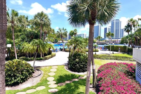 Купить кондоминиум в Халландейл-Бич, Флорида 2 спальни, 130.06м2, № 2012791 - фото 23