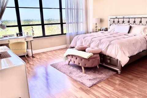 Купить кондоминиум в Халландейл-Бич, Флорида 2 спальни, 130.06м2, № 2012791 - фото 12