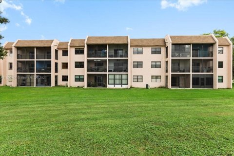 Condo in Sunrise, Florida, 2 bedrooms  № 1953452 - photo 22