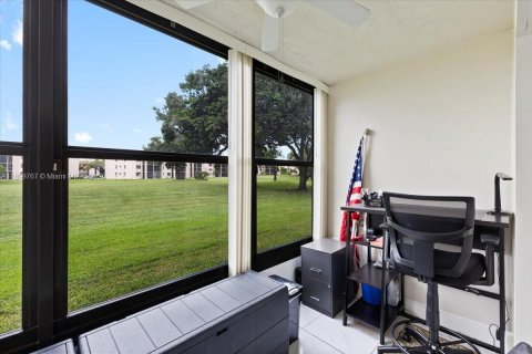 Condo in Sunrise, Florida, 2 bedrooms  № 1953452 - photo 21
