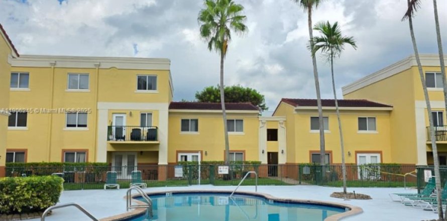 Condo à Miami, Floride, 2 chambres  № 1956709