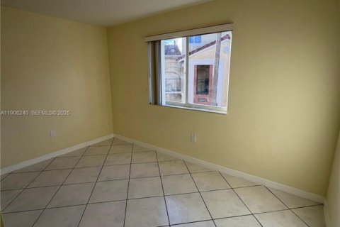 Снять в аренду кондоминиум в Майами, Флорида 2 спальни, 105.91м2, № 1956709 - фото 16