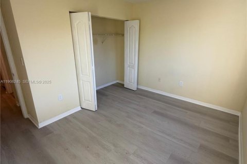 Снять в аренду кондоминиум в Майами, Флорида 2 спальни, 105.91м2, № 1956709 - фото 7