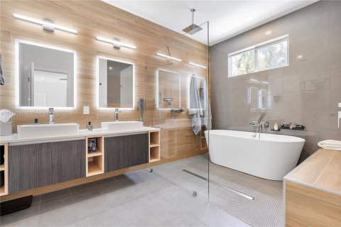 House in Fort Lauderdale, Florida 3 bedrooms, 208.29 sq.m. № 1644832 - photo 30