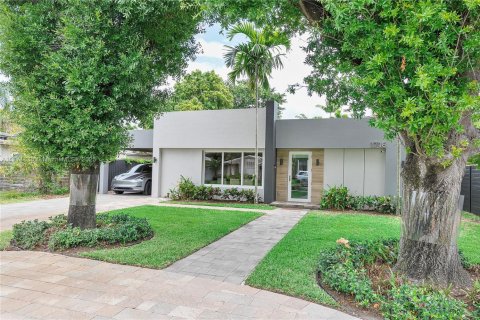House in Fort Lauderdale, Florida 3 bedrooms, 208.29 sq.m. № 1644832 - photo 3