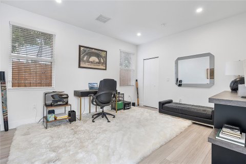 House in Fort Lauderdale, Florida 3 bedrooms, 208.29 sq.m. № 1644832 - photo 24